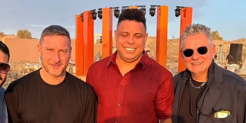 Totti con Ronaldo e Baggio a Dubai, la foto &egrave; virale: perch&eacute; erano l&igrave; tutti e tre insieme