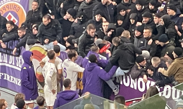 Dzeko e il megafono sotto la curva: ecco cosa rischiano l'attaccante e la Fiorentina