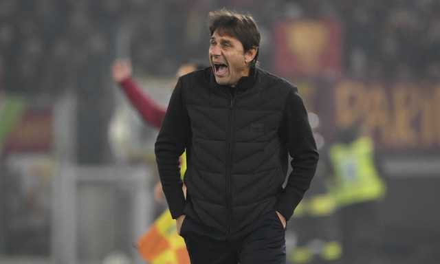 Conte: "Momento da elmetto, è un messaggio per noi". E De Laurentiis: "Guidati da un condottiero"