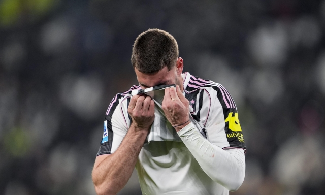 Juve, questa è una mazzata: lesione di alto grado per Vlahovic, fuori almeno 3 mesi