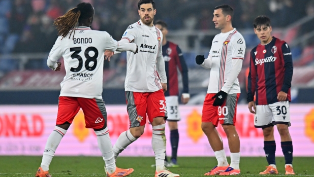 LIVE Bologna-Cremonese 1-2: Orsolini dal dischetto supera Audero e accorcia