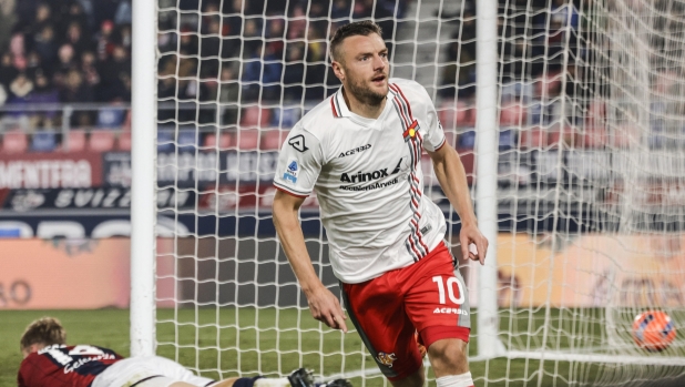 LIVE Bologna-Cremonese 1-3: numero di Bernardeschi, Audero super su Castro