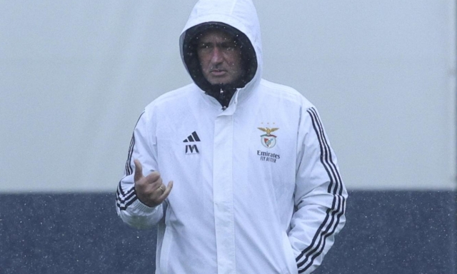 Mou: "Il Napoli ora gioca meglio. I loro infortuni? Non fatemi ridere..."