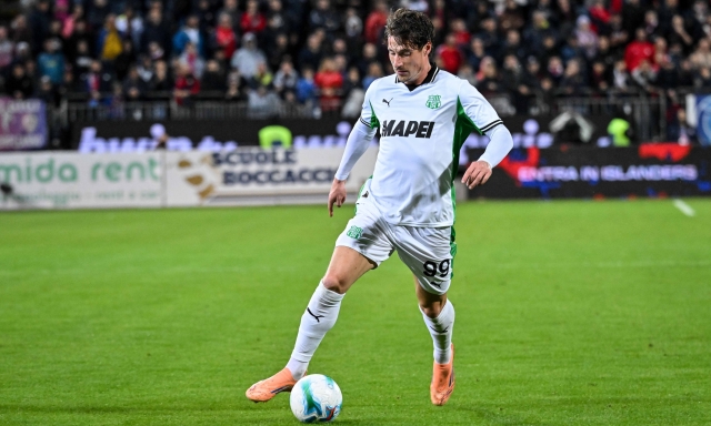 Pinamonti e la parabola del centravanti: meno egoismo, più gol