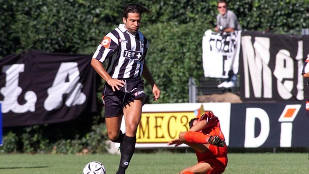 Il dramma dell'ex Juve Esnaider: "Mio figlio morì il giorno di Natale, non mi sono mai più ripreso"