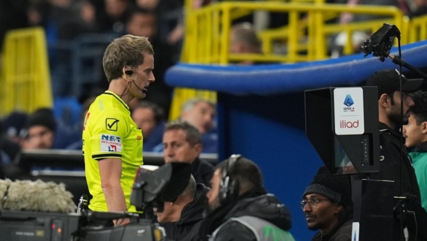 E se l'IA prendesse il posto degli arbitri? Non è fantascienza...