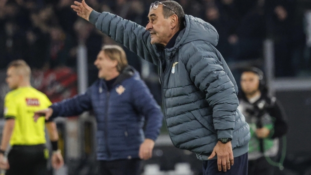 Sarri duro: "Lazio, primo tempo scadente. Sull'arbitro no comment. Segnali dal mercato? Sì, di fumo"