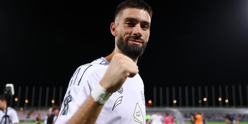 La Roma punta Carrasco. Ma non &egrave; il solo: il sogno Zirkzee &egrave; ancora vivo