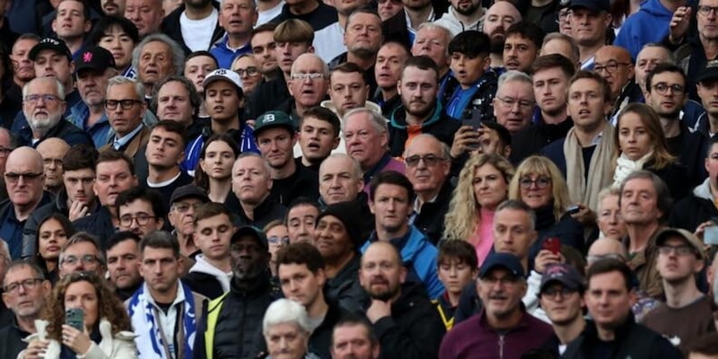 La denuncia del Chelsea: "Due tifosi feriti a Napoli"