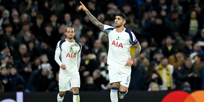 Dortmund in 10 e il Tottenham ne approfitta