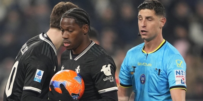Moviola Juve-Lecce, fischia CalVARese: il rigore per i bianconeri &egrave; netto