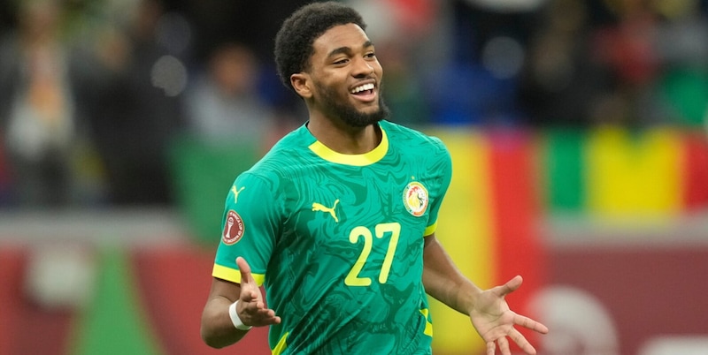 Mbaye, l&rsquo;ex pugile che fa impazzire tutto il Senegal: si candida per il prossimo Golden Boy