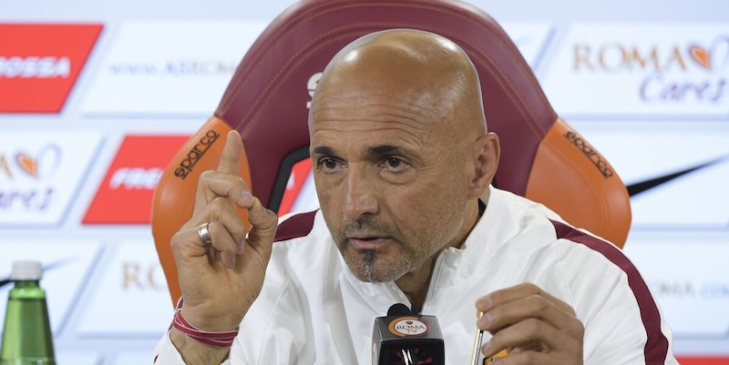 Il trend virale del 2016: bufera Spalletti, ricordate cosa faceva esattamente 10 anni fa? C'entrano Totti e...