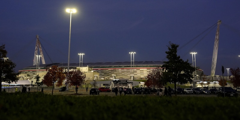 Clamoroso, carabinieri allo Stadium: fratello e sorella bivaccano e rubano dopo Juve-Cremonese