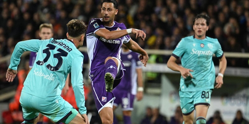 Bologna-Fiorentina diretta Serie A: segui la partita di oggi nel ricordo di Commisso LIVE