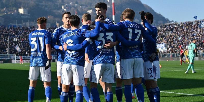 Il Como batte l&rsquo;Udinese: basta il rigore di Da Cunha a Fabregas, annullato un gol a Zaniolo