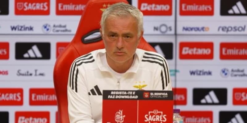 Mourinho si prepara alla Juve e la cita: Special One "Fino alla fine"