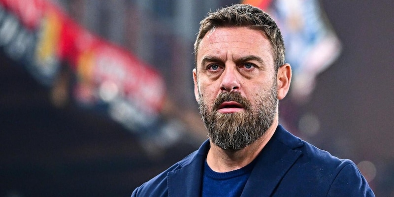 De Rossi e il momento duro del Genoa. Striscione duro degli ultras, le sue parole: "Mi aspetto che..."