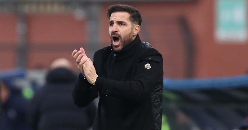 "Ha dribblato anche me, presto varr&agrave; 80 milioni": oltre Nico Paz, Fabregas si gode il gioiello Como