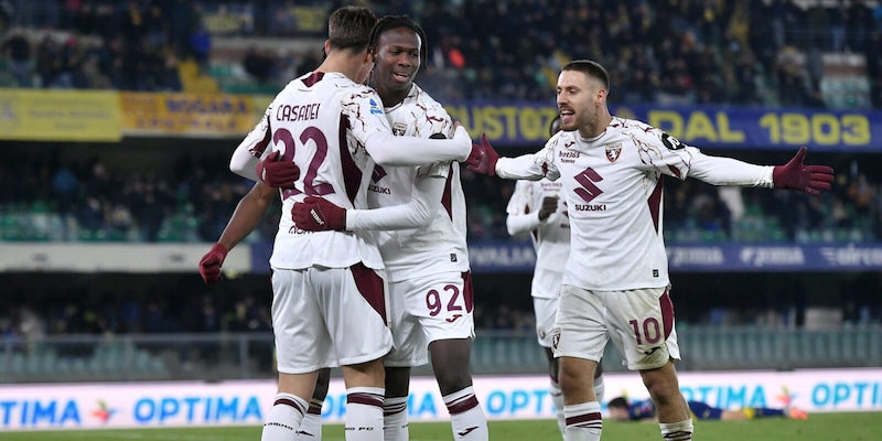 Il Toro sbanca 3-0 Verona: Simeone, Casadei e Njie le firme sul successo di Baroni