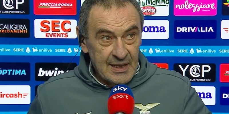 Sarri, dalla "violenza" al successo Lazio: "&Egrave; difficile. Spero che la societ&agrave;..."