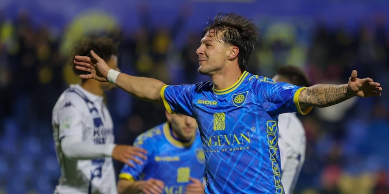 La Carrarese non si ferma: 3-0 all'Empoli, terza vittoria di fila e vista sui playoff