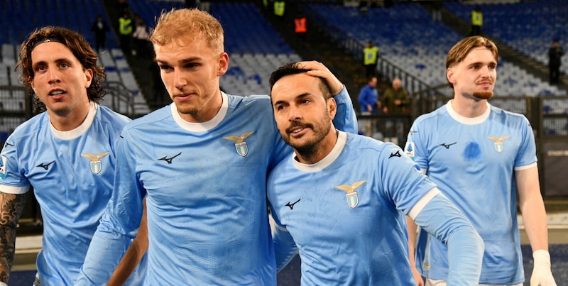 Pazza Lazio, da 2-0 a 2-2 e poi vince su rigore al 100'! Ma Sarri perde due titolari per la Juve