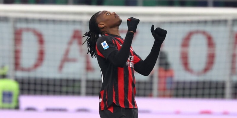 Stanciu sbaglia un rigore al 99', Milan graziato: Allegri solo pari, Inter in fuga, Juve a -3 da Max