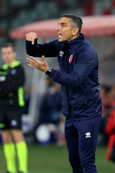 Via Vivarini e il ds Magalini. Il Bari a Longo