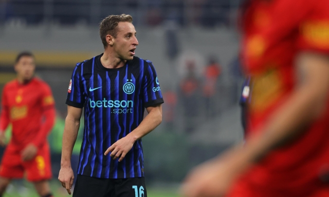 Maxi offerta del Galatasaray a Frattesi: lui ci pensa, l'Inter fa le condizioni. Stallo per Cancelo