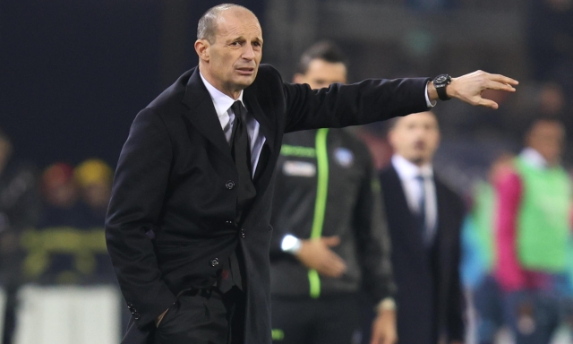 Allegri: "Leao da centravanti non si addormenta... Candidatura scudetto? Troppo presto"