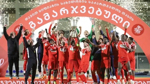 Il giro del mondo di Diego Longo: "Ho allenato Chivu, ora ho vinto due trofei nella città di Stalin"