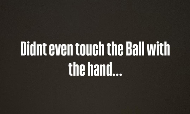 Rabbia Hojlund, sfogo sui social: "Non ho neanche toccato il pallone con la mano”. E posta il video