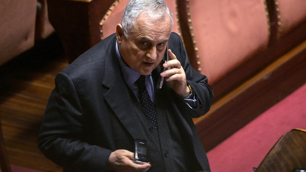 Lotito ne ha per tutti: "Arbitri? Ci mancano 9 punti. Raspadori alla Roma? Mica è Maradona"