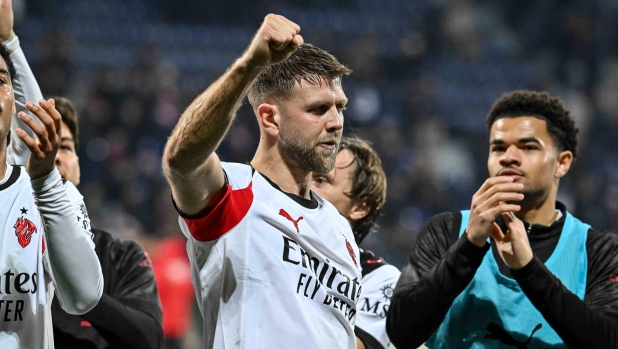 LIVE Alle 15 Fiorentina-Milan: la Viola per rinascere, il Diavolo per sognare lo scudetto