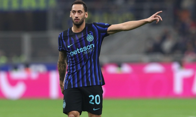 Ahi Inter, per Calhanoglu risentimento al soleo: quanto starà fuori