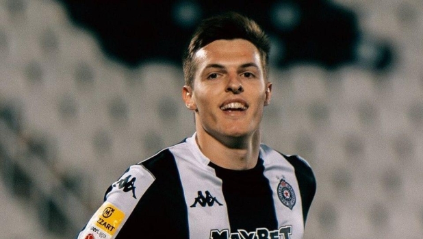 Milan, assalto a Kostic: si tratta il nuovo Vlahovic del Partizan