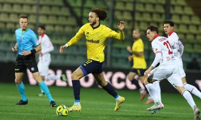 Quando il palo punisce: da Modena a Mantova, la Serie B dei rimpianti