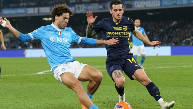 LIVE Alle 18 Napoli-Sassuolo: Conte con Vergara, Fadera per Grosso