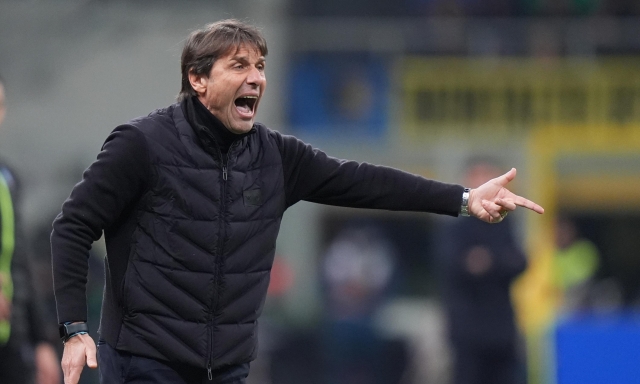 Conte: "Giocatori stressati, chi fa i calendari dovrebbe riflettere. La squadra c'è, ma siamo in difficoltà "