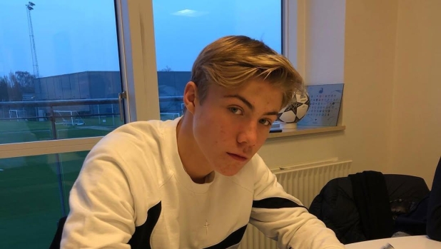 "Non poteva allenarsi coi fratelli, altrimenti...". Horsholm, dove Rasmus è diventato Hojlund