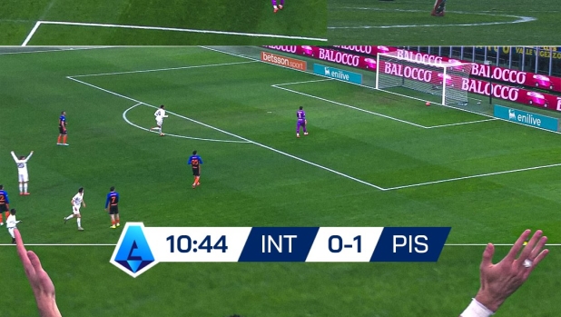 Sommer e Zielinski, ma cosa fate? Pasticcio incredibile e Moreo segna quasi da metacampo