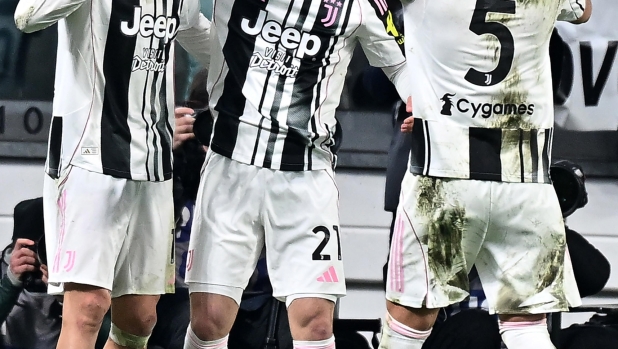 Juve-Napoli, le pagelle: Locatelli, serata da Oscar: 8. Notte fonda per Juan Jesus, 4