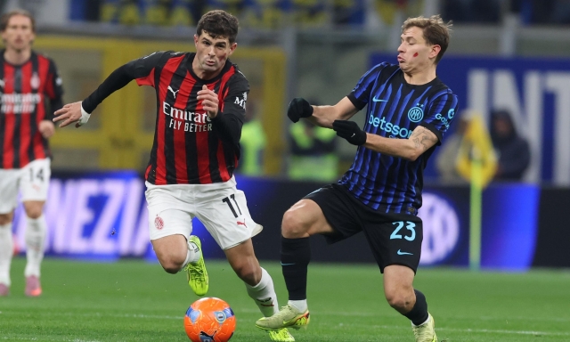 L'Inter con l'attacco e... il calendario, il Milan in scia da 21 gare: in testa è derby scudetto