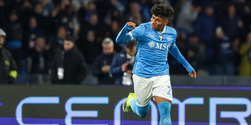 Napoli, una mano Santos. E c&rsquo;&egrave; una cosa che unisce Alisson e Kvara&hellip;