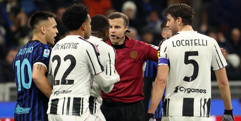 Stiamo riducendo il calcio a un cesso