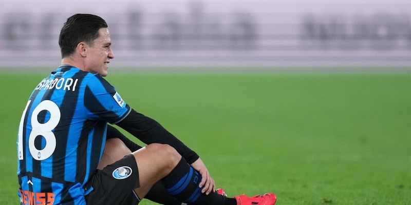 Atalanta, si fa male Raspadori: l'infortunio e quali partite salta