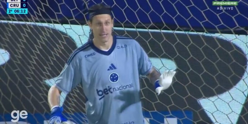 Incredibile in Brasile: il portiere&nbsp;C&aacute;ssio chiede all'arbitro il permesso di andare in bagno durante la partita