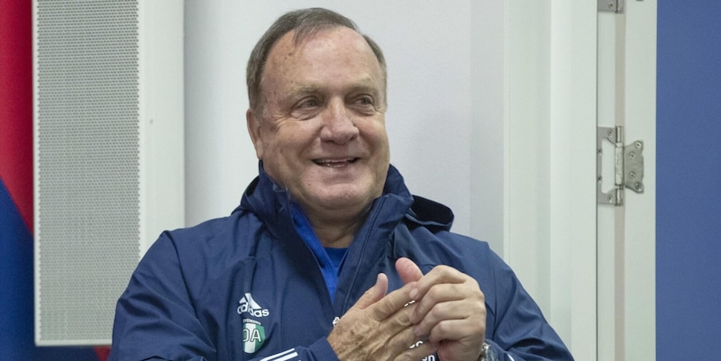 Advocaat si dimette da ct del Cura&ccedil;ao per la figlia malata: "La famiglia viene prima del calcio"