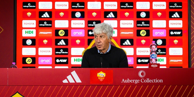 Gasperini e le voci su Totti: "Lo faccio giocare subito". Stoccata agli arbitri: "C'&egrave; confusione"